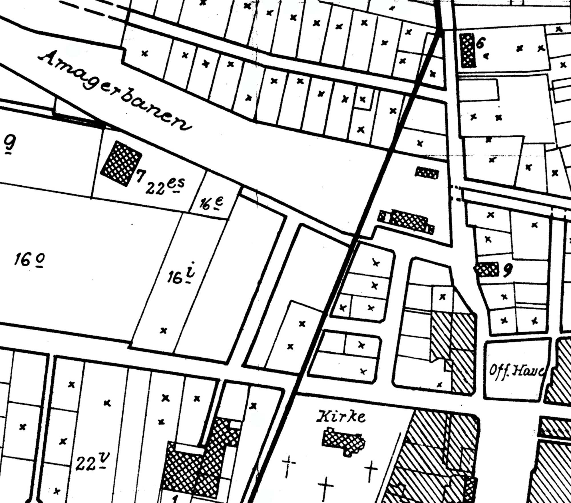 Kommunegrænsen, der ved Hollændervej øverst i billedet skar grunde midtover. Kort udarbejdet af Store Magleby Kommune i 1943. Foto: Historisk Arkiv Drag­ør.