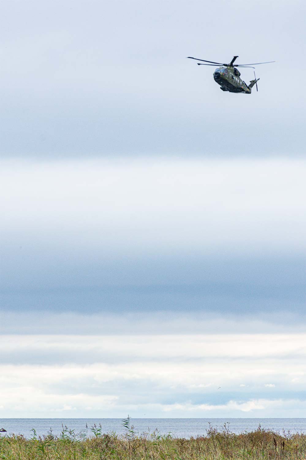 Den eftersøgte gav lyd fra sig, da han fik øje på helikopteren. Foto: Hans Jacob Sørensen.