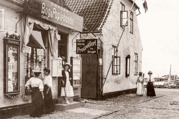 Kongevejen ved strandhotellet. Foto: Historisk Arkiv Dragør.