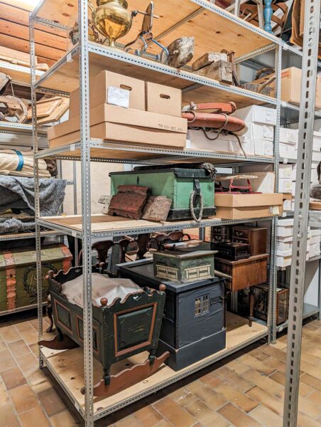 Museum Amagers magasiner rummer mere end 11.000 genstande. Foto: Rasmus Mark Pedersen.