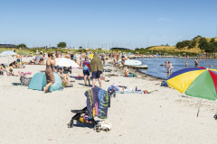 Weekendens gode vejr får mange til at tage en tur til vandet – se flere billeder på bagsiden. Foto: TorbenStender.