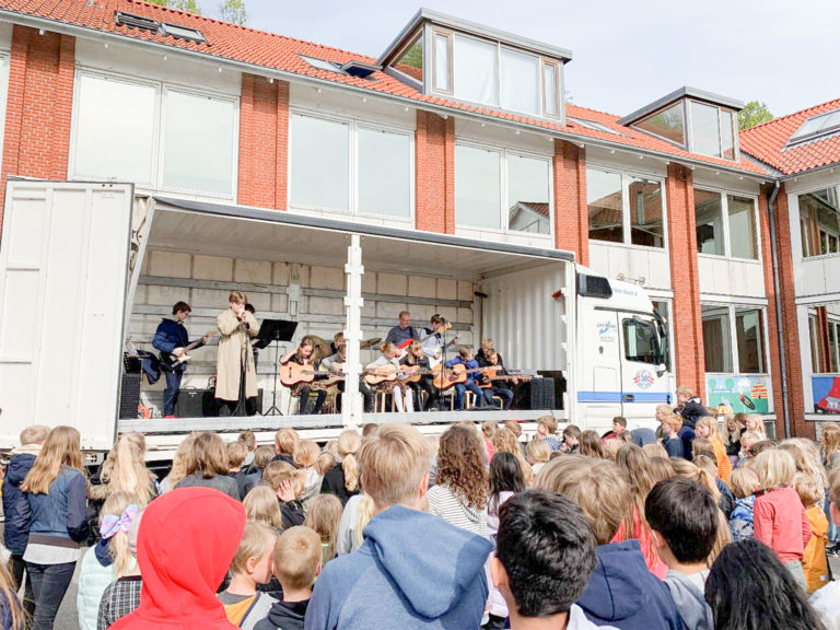 Sidste år drog musikskolen på en mini-turné rundt til Dragørs skoler.