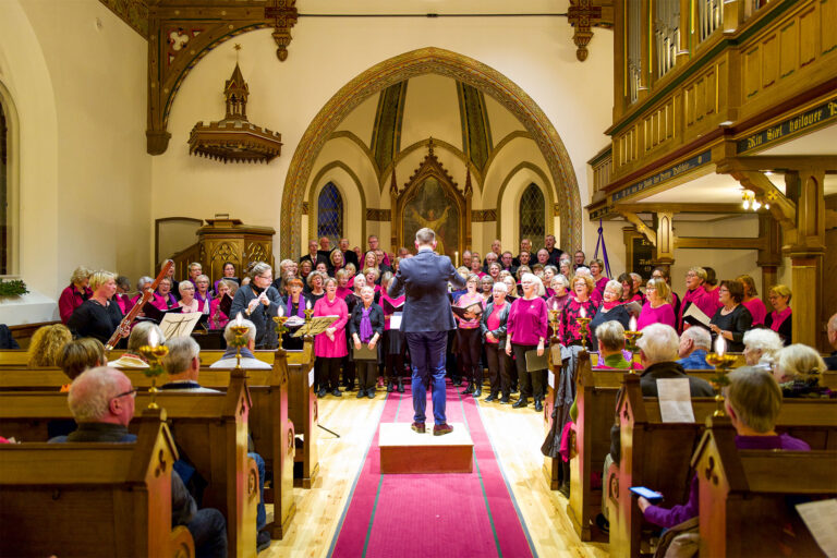 Julen bliver igen i år sunget ind i Drag­ør Kirke. Foto: TorbenStender.