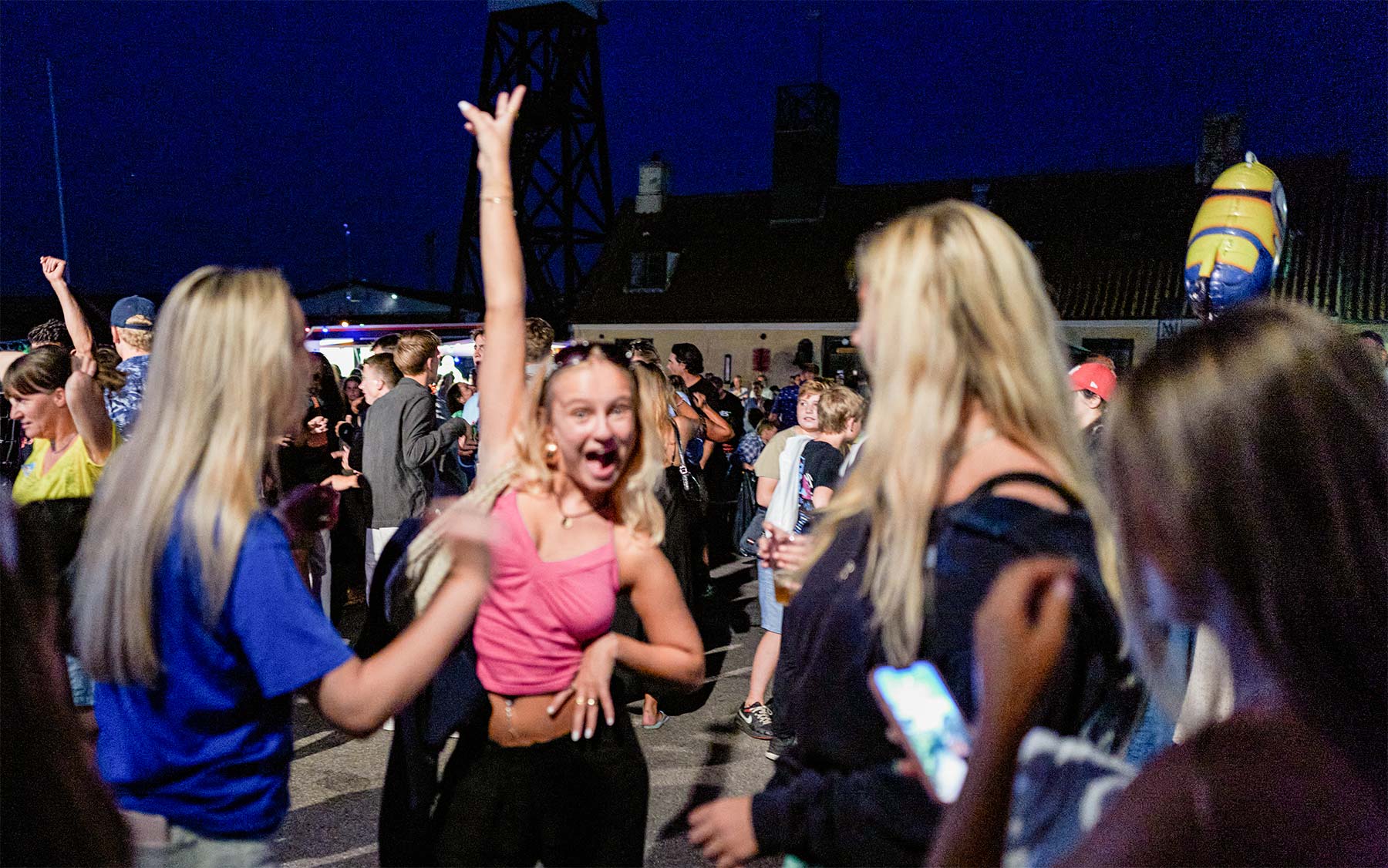Festen på havnepladsen fortsætter lørdag til midnat. Foto: TorbenStender.