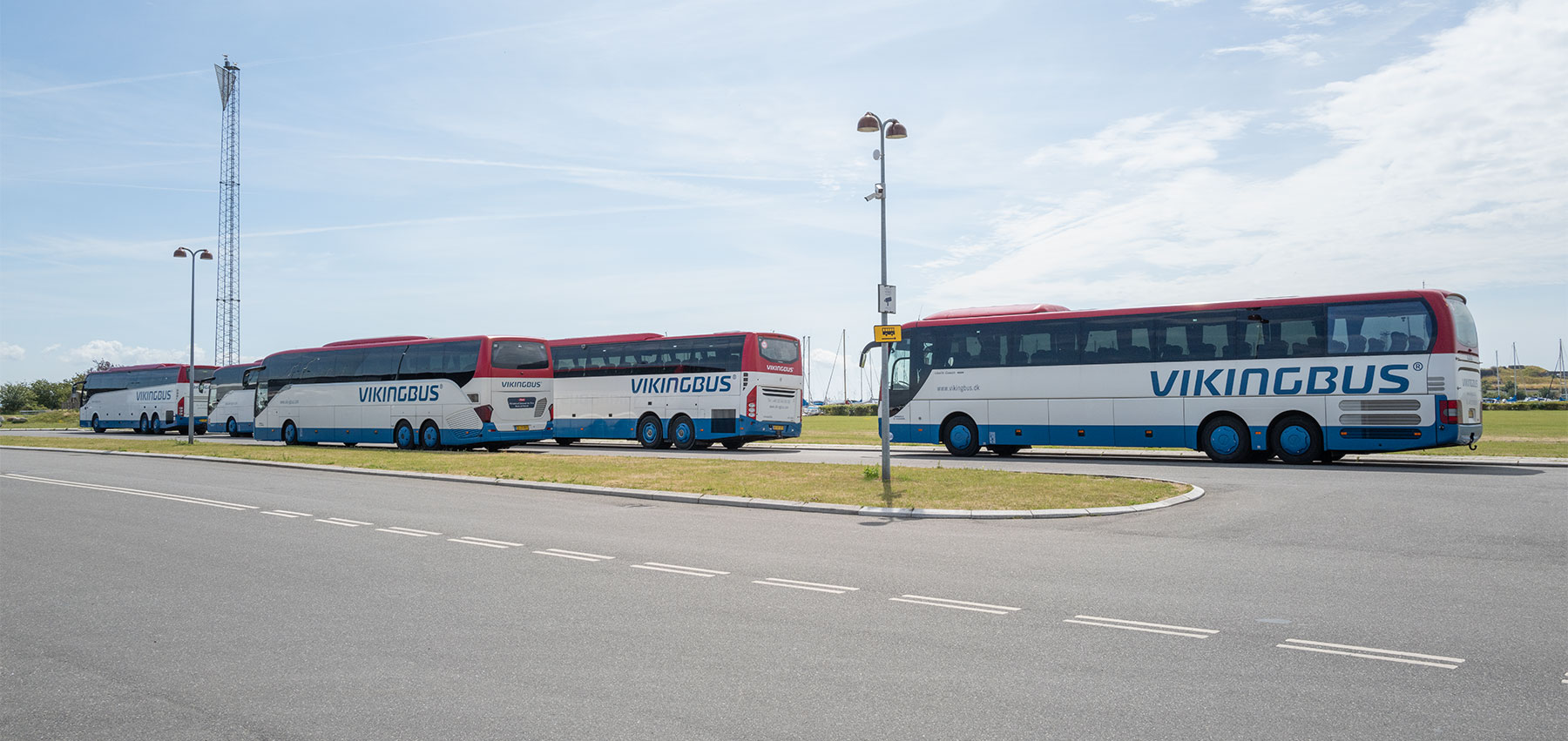 Turistbusserne holder linet op ved havnen. Foto: TorbenStender.