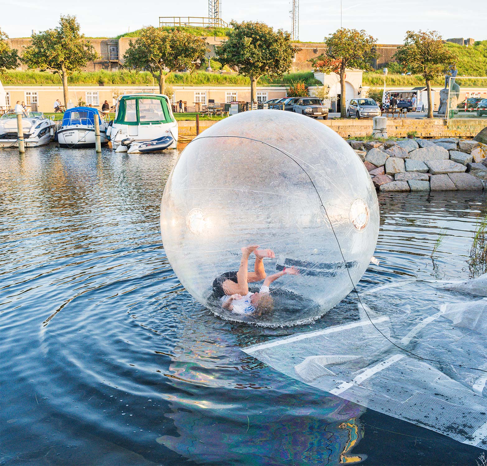 Leg i »waterballs«. Foto: TorbenStender.