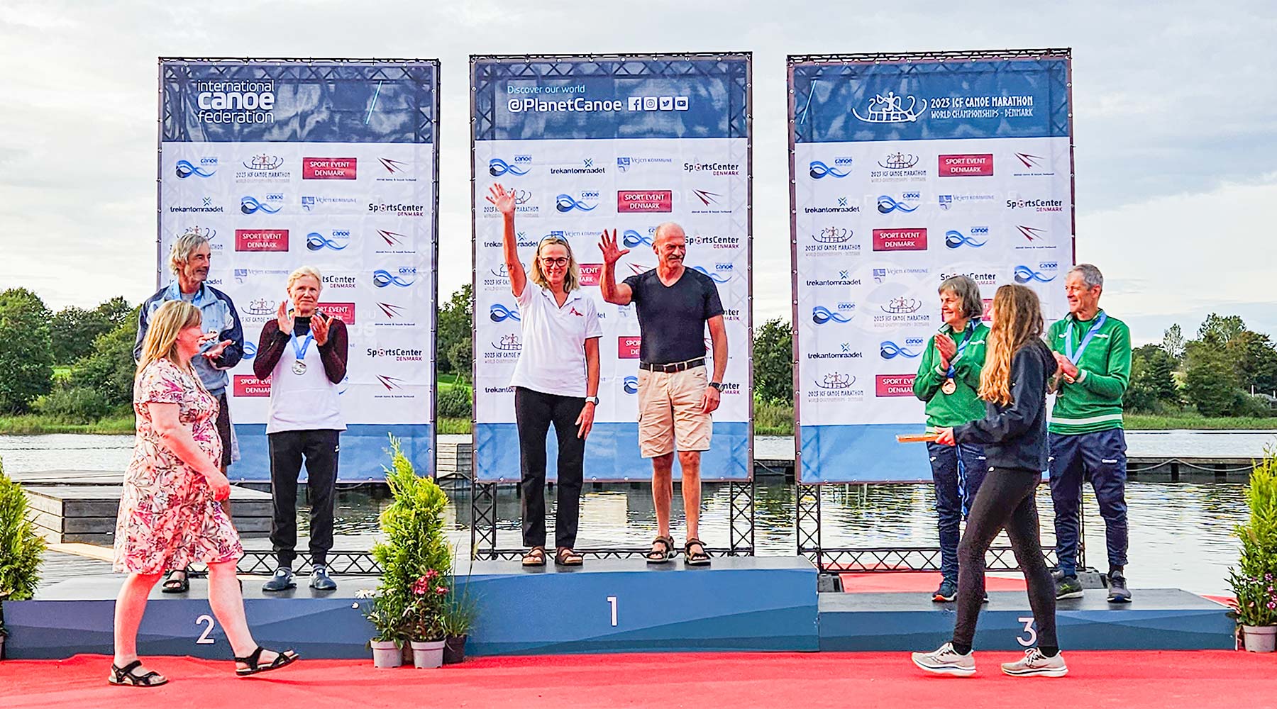 Anette Henckel og Michael Thers indtager pladsen øverst på podiet efter stærk præstation ved årets verdensmesterskab i kano- og kajakmaraton.