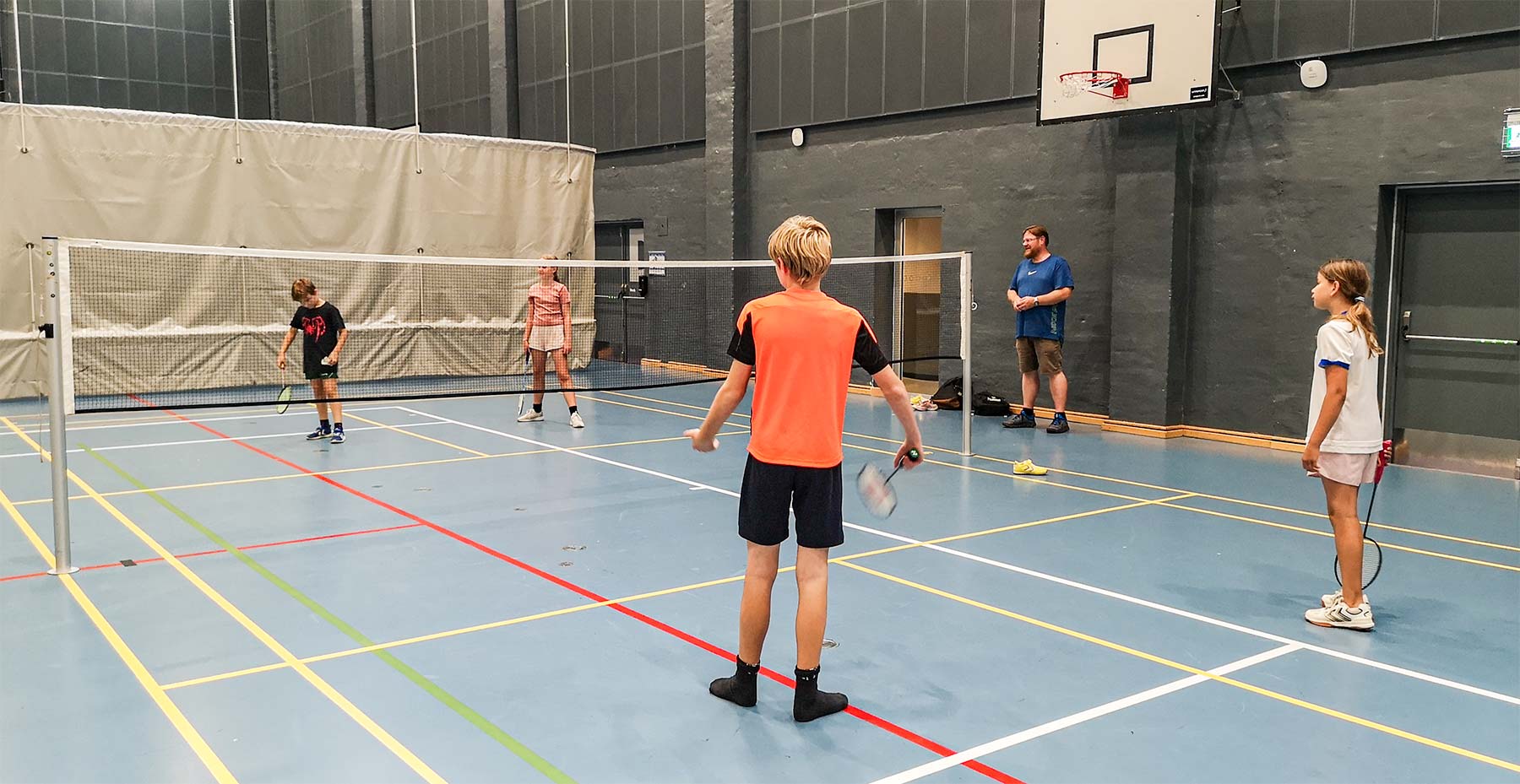 I Dragør Badminton spilles også holdkampe. Foto: Rasmus Mark Pedersen.
