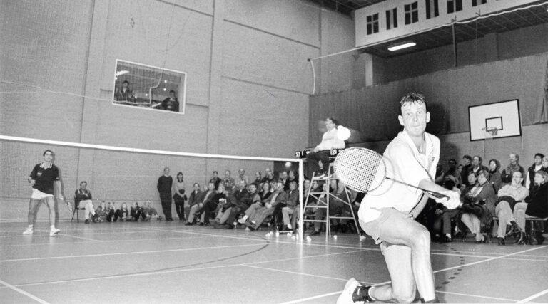 Thomas Stuer-Lauridsen i kamp mod OL-guldvinder Poul-Erik Høyer i Hollænderhallen i 1996.