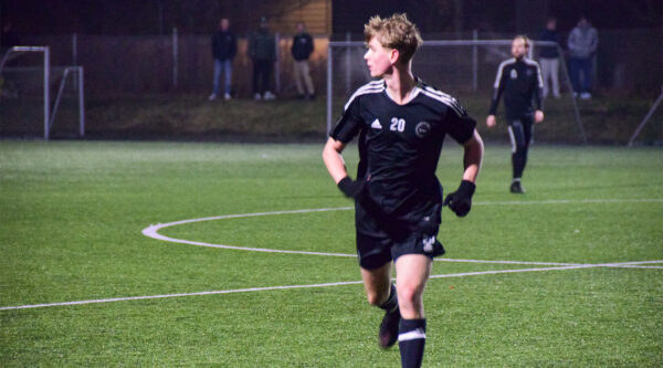 Kasper Walker bringer Dragør Boldklub tilbage i kampen med to scoringer.