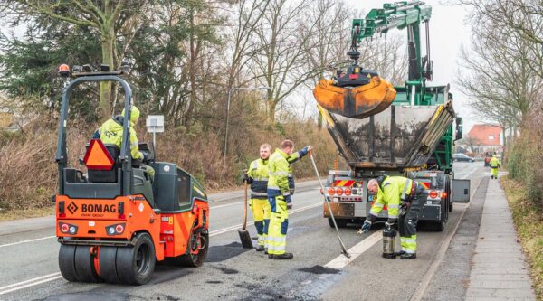 Der er sat ressourcer af til reparation og forbedring af veje og cykelstier. Arkivfoto: TorbenStender.