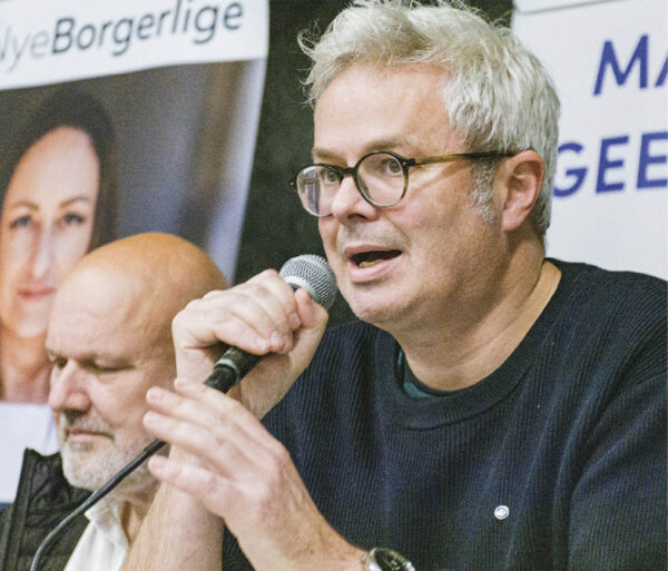 Michael Rachlin fremlægger sine synspunkter under deltagelse i vælgermøde op til valget i 2022. Arkivfoto: Hans Jacob Sørensen.