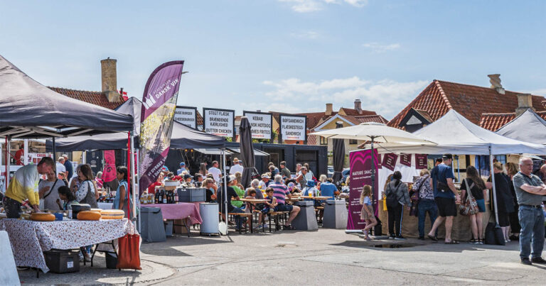 Öresundsmarkedet er tilbage på havnepladsen i Dragør. Foto: TorbenStender.