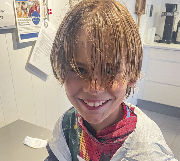 Otto Roest-Madsen, 10 år, vil gerne blive bedre til tennis end sin far. Foto: Dragør Tennis.