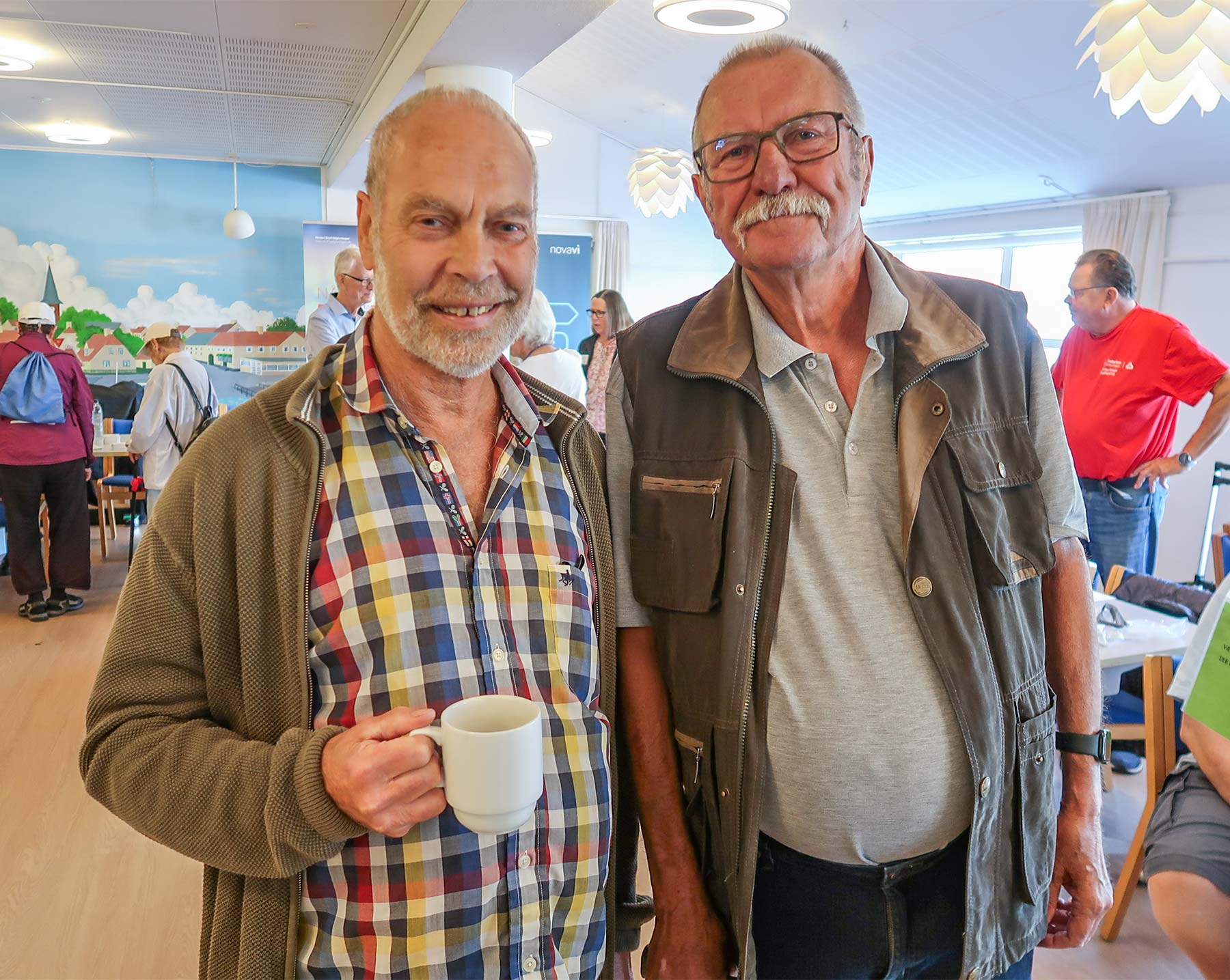 Per Larsson (tv.) der har type 2-diabetes og Ole Larsen får meget nyttig viden på Sundhedsdagen. Foto: Kirsten Marie Juel Jensen.