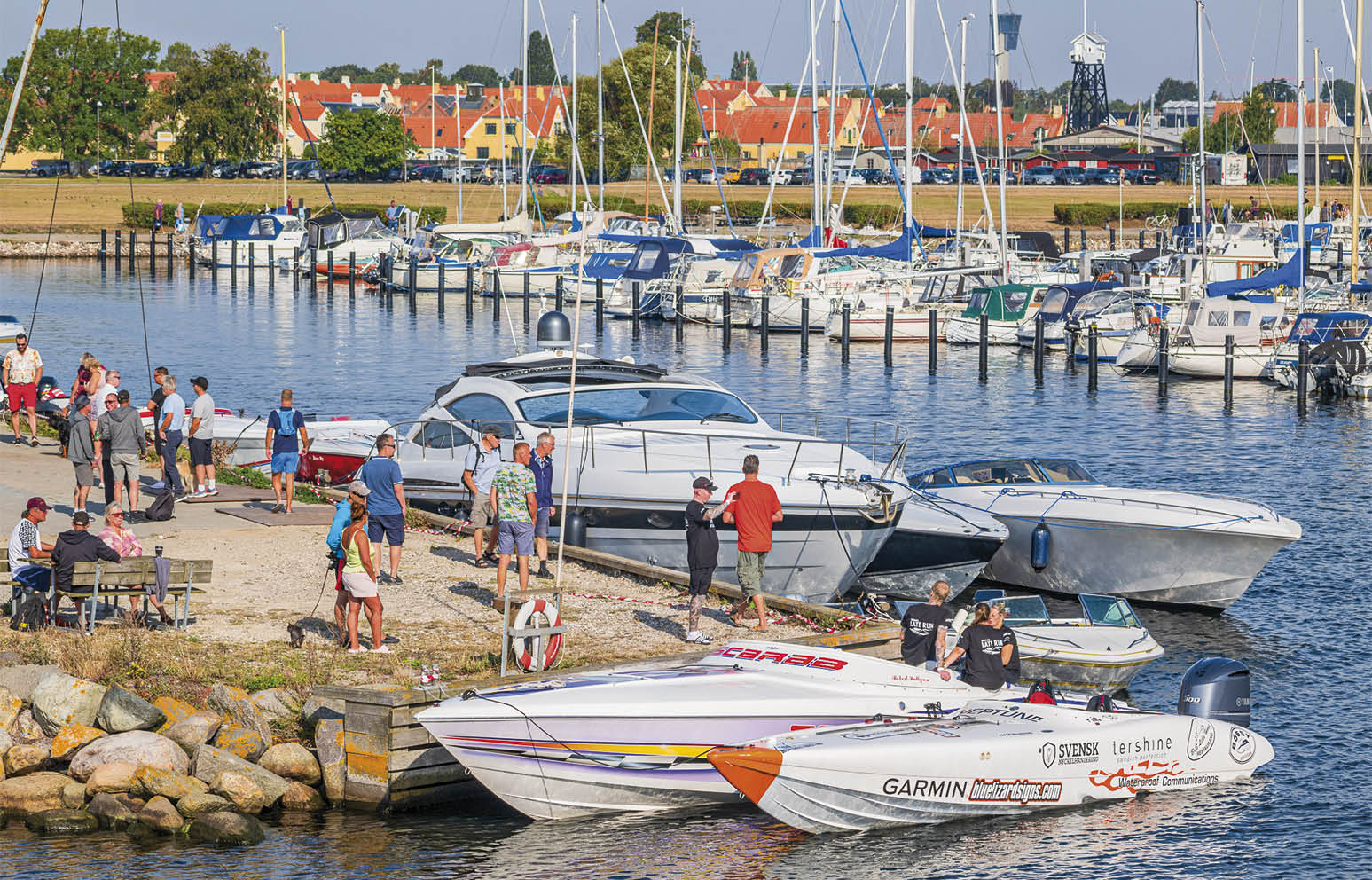 Løbet begynder i Dragør, hvor nysgerrige kan beundre de mange både. Foto: TorbenStender.