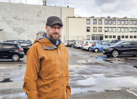 Christian Aagaard har valgt Hollænderhallen som et meget synligt – og alligevel nærmest usynligt – levn fra besættelsestiden. Foto: Tim Panduro.