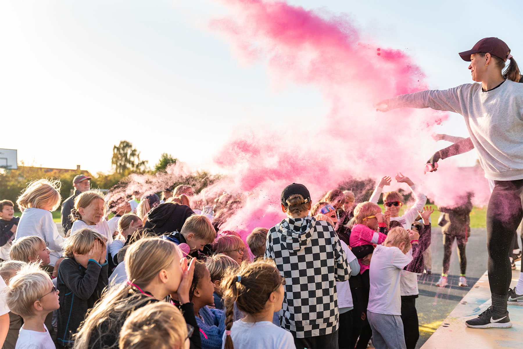 På Nordstrandskolen har hver klasse en venskabsklasse fra en anden årgang. Venskabsklasserne blev sendt sammen afsted på løbet. Foto: Freja Bundvad